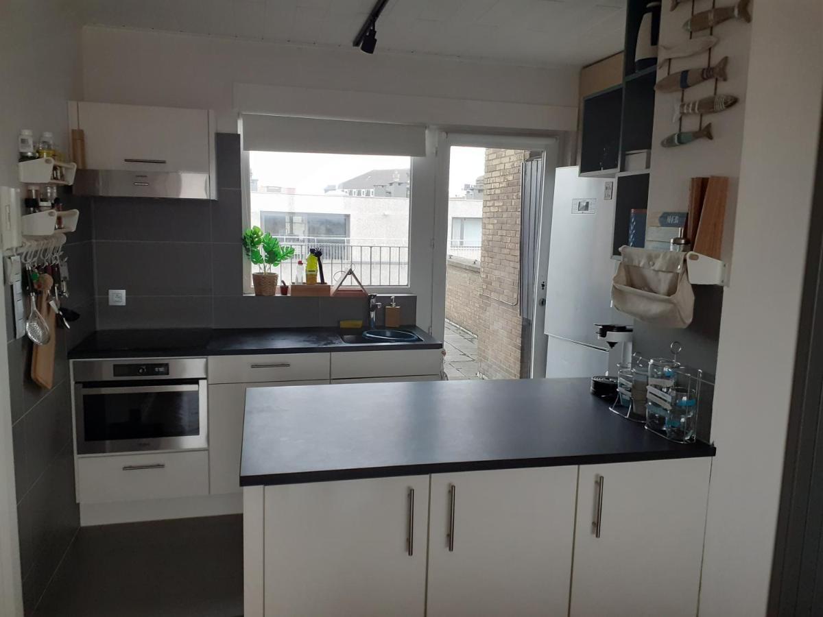 Gezellig Centraal Gelegen Penthouse Oostende Apartment Bagian luar foto