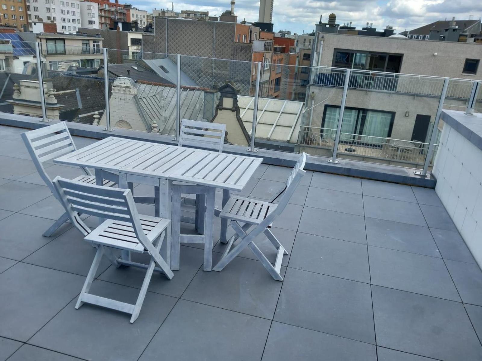 Gezellig Centraal Gelegen Penthouse Oostende Apartment Bagian luar foto